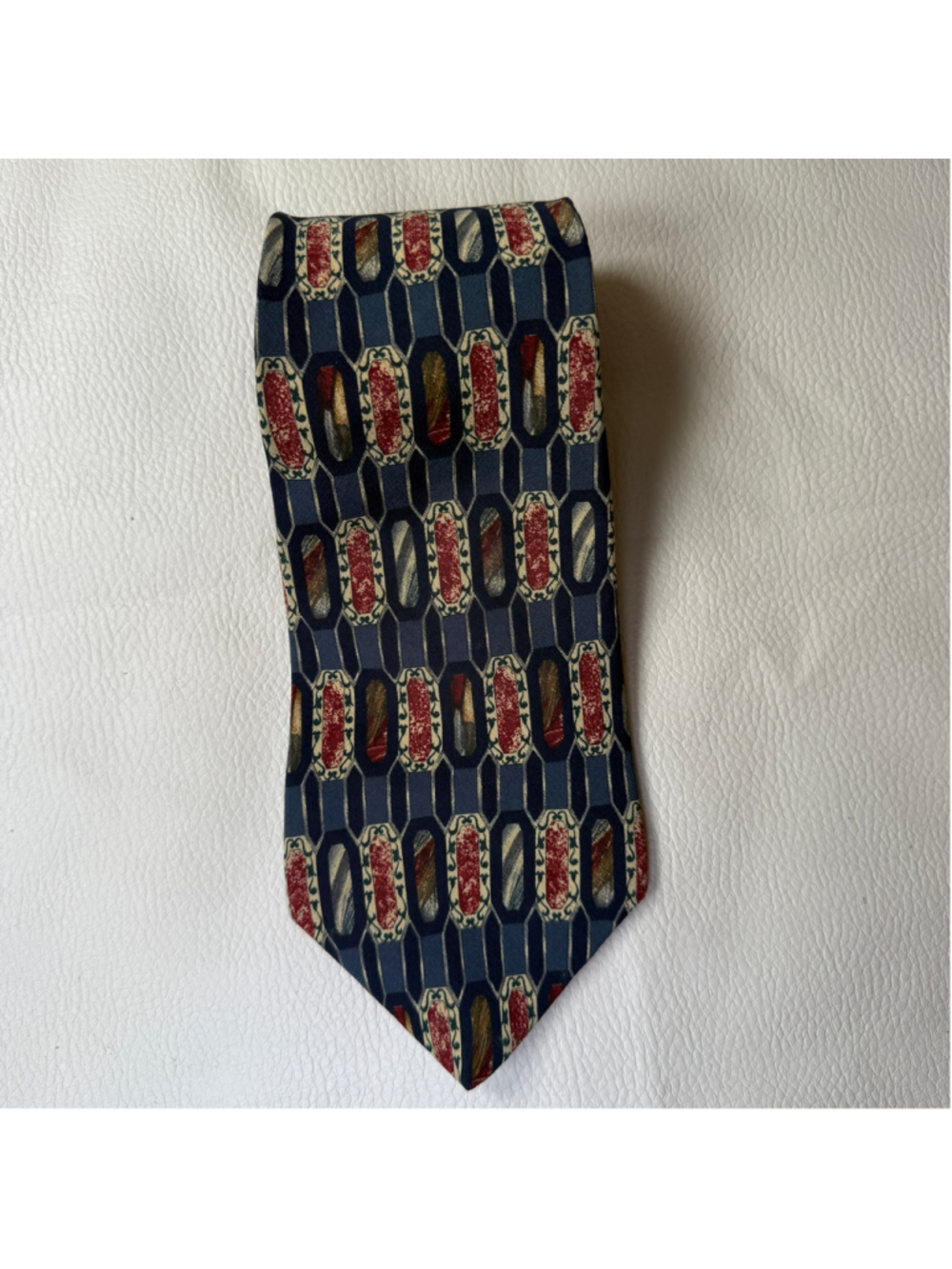 Metropolitan Museum of Art 100% Silk Tie Navy Red Geometric Mens Necktie